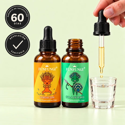 Pack FunFungi de Cordyceps y Cola de Pavo, en frascos de 30 ml, junto a un vaso de agua y una pipeta con extracto, con sellos de garantía de 60 días y resolución sanitaria.